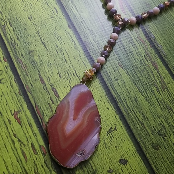 Stunning geode orange and white Agate necklace - Picture 6 of 7